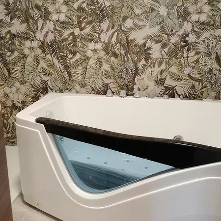 Casa Pie' Di Monte Refuge * Bisegna