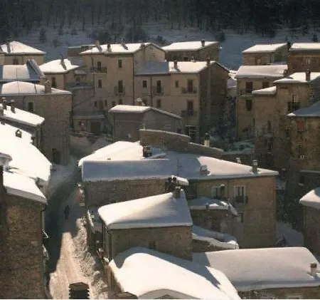 Villa Casa Pie' Di Monte Refuge