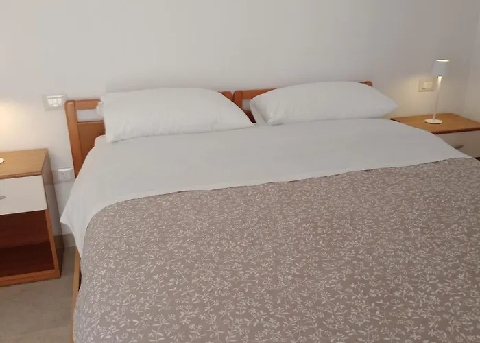 Casa Pie' Di Monte Refuge فيلة